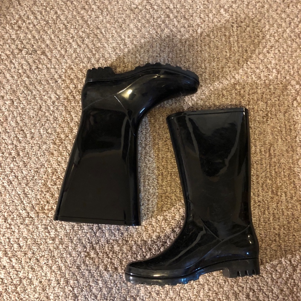 🚫SOLD🚫 Glossy Rain boots